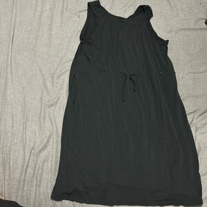 Columbia L black dress with pockets